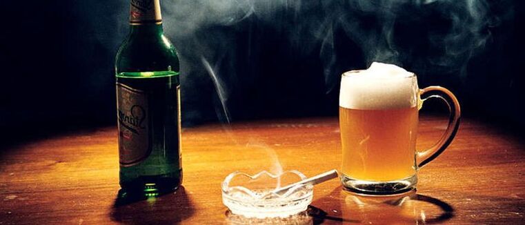 Dependența de alcool și fumatul pot provoca dezvoltarea psoriazisului pe față